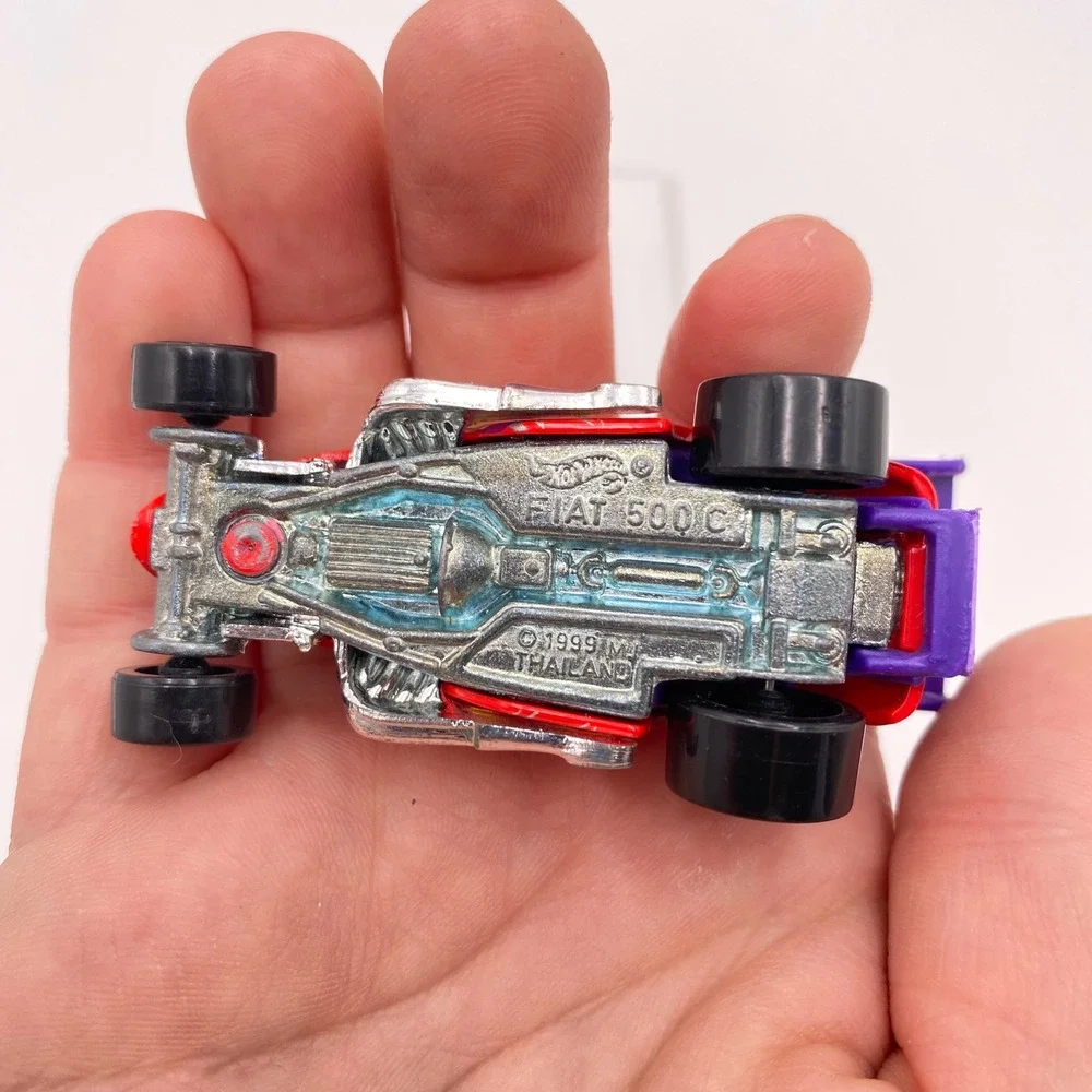 Hot‎ Wheels 1999 Fiat 500 C Red Diecast Toy Car Purple Spoiler Kids